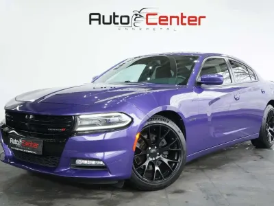 Używany Dodge Charger 405 KM (297 kW) 2016 Purpurowy Sedan/Limuzyna