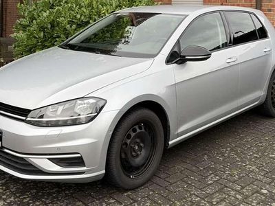 Gebraucht VW Golf VII IQ Drive 116 PS (85 kW) 2019 Silber Kleinwagen