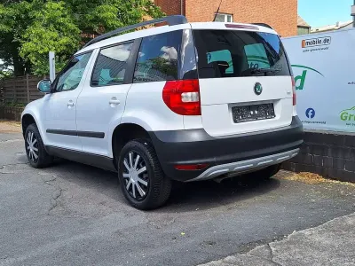Gebraucht Skoda Yeti Active 105 PS (77 kW) 2013 Weiß SUV