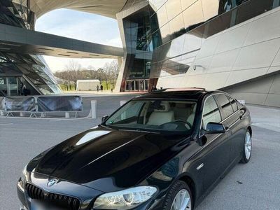 BMW 528