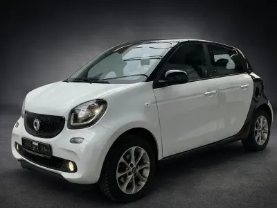 Używany Smart ForFour Passion 71 KM (52 kW) 2016 Biały Hatchback