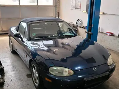 Gebraucht Mazda MX5 110 PS (80 kW) 1998 Blau Cabrio
