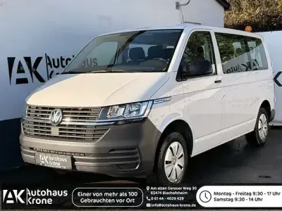 Używany VW Caravelle Trendline 110 KM (80 kW) 2021 Biały Van