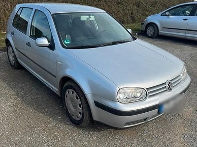 Gebraucht VW Golf IV 110 PS (80 kW) 2002 Silber Kleinwagen