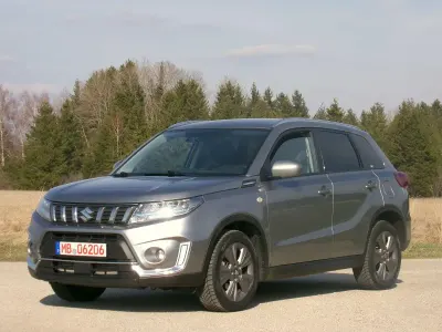 Gebraucht Suzuki Vitara Comfort 129 PS (94 kW) 2022 Grau SUV