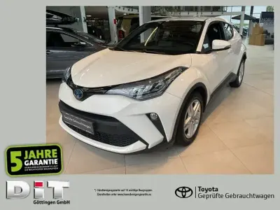 Gebraucht Toyota C-HR Basis 122 PS (89 kW) 2023 Schneeweiß SUV