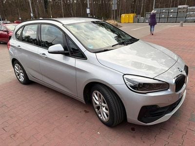 Używany BMW 225 Active Tourer iPerformance 224 KM (164 kW) 2020 Srebrny Minivan