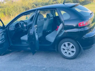 Gebraucht Seat Ibiza 70 PS (51 kW) 2005 Schwarz Kleinwagen