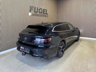 Usado VW Arteon R 320 HP (235 kW) 2022 Preto Sedan