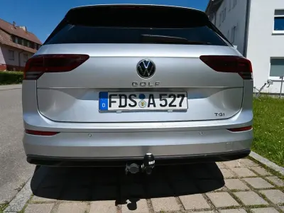 Używany VW Golf VIII Life 131 KM (96 kW) 2023 Srebrny Kombi