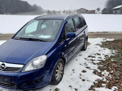 Blau Gebraucht 2010 Opel Zafira Van / Kleinbus | 2.750 € (Fairer Preis)