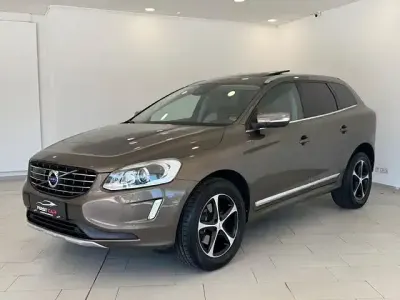 Gebraucht Volvo XC60 Summum 181 PS (133 kW) 2014 Braun SUV