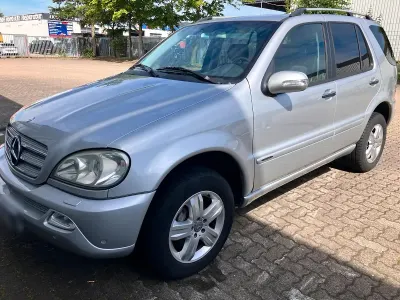 Gebraucht Mercedes ML350 Edition 231 PS (169 kW) 2005 Silber SUV