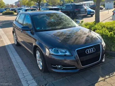Gebraucht Audi A3 105 PS (77 kW) 2012 Violet Kleinwagen