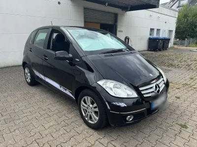 Używany Mercedes A180 Avantgarde 116 KM (85 kW) 2010 Czarny Minivan