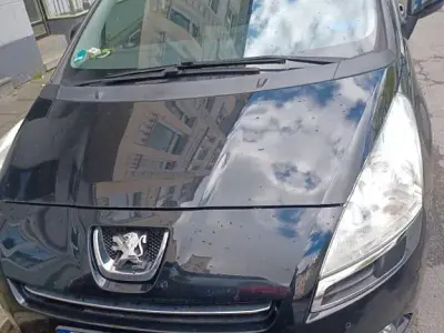 Gebraucht Peugeot 5008 Business-Line 150 PS (110 kW) 2011 Schwarz Van / Kleinbus