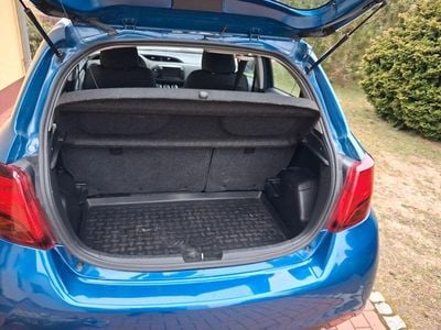 Gebraucht Toyota Yaris Comfort 99 PS (72 kW) 2016 Blau Limousine