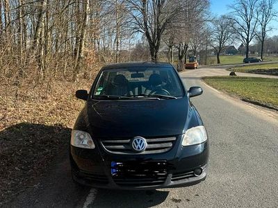 Gebraucht VW Fox 54 PS (39 kW) 2007 Schwarz Kleinwagen