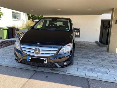 Mercedes B200