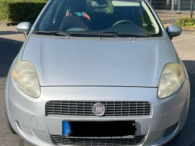 Gebraucht Fiat Punto 77 PS (56 kW) 2009 Grau Kleinwagen