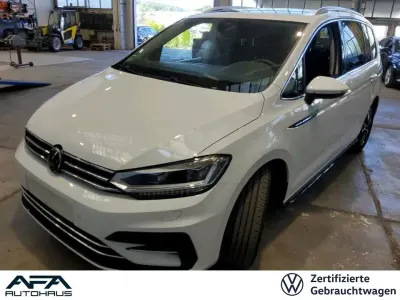 Gebraucht VW Touran Highline 150 PS (110 kW) 2023 Weiß Van / Kleinbus