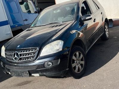 Gebraucht Mercedes ML320 223 PS (164 kW) 2006 Schwarz SUV