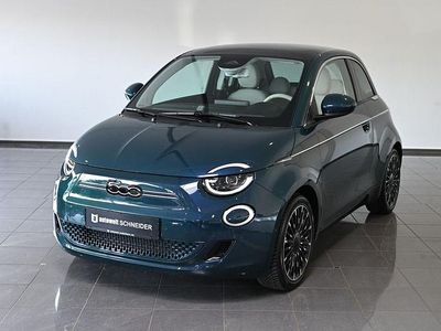 Gebraucht Fiat 500e La Prima 86 kW (118 PS) 2023 Grün ozean grün metallic (metallic) Limousine