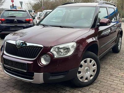 Rot rosso brunello metallic Gebraucht 2011 Skoda Yeti Plus Edition SUV | 6.499 € (Teuer)