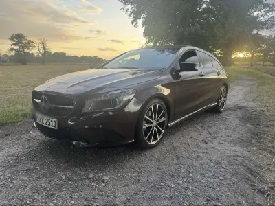 Gebraucht Mercedes CLA200 156 PS (114 kW) 2016 Braun Coupé
