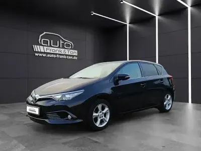 Second-hand Toyota Auris Edition-S 116 CP (85 kW) 2017 Negru Berlinǎ