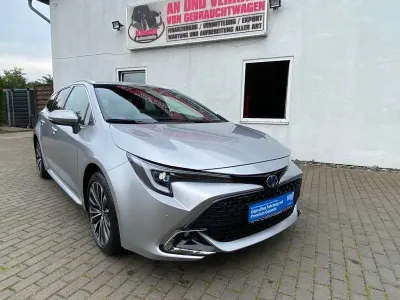 Gebraucht Toyota Corolla Team 140 PS (102 kW) 2024 Silber Kombi