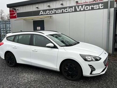 Weiß Gebraucht 2021 Ford Focus Kombi | 14.399 € (Guter Preis)