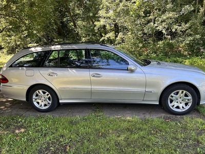 Mercedes E200