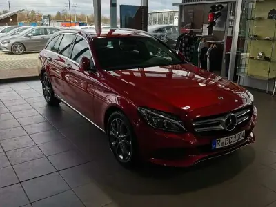 Gebraucht Mercedes C300 Avantgarde 245 PS (180 kW) 2017 Kombi