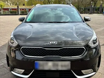 Używany Kia Niro Spirit 141 KM (103 kW) 2017 Brązowy SUV