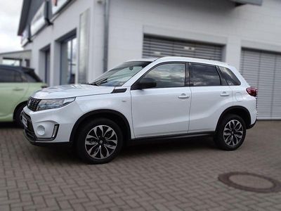 Weiß Gebraucht 2022 Suzuki Vitara Comfort SUV | 19.500 € (Fairer Preis)