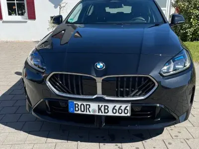 Usata BMW 120 Sport Line 170 CV (125 kW) 2025 Nero Utilitaria
