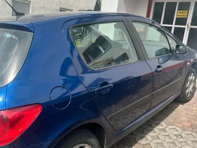 Gebraucht Peugeot 307 75 PS (55 kW) 2003 Blau Kleinwagen