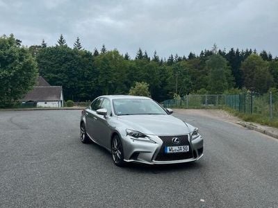 Lexus IS300h