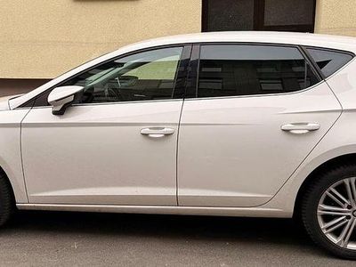 Weiß Gebraucht 2017 Seat Leon XCELLENCE Limousine | 13.200 € (Fairer Preis)