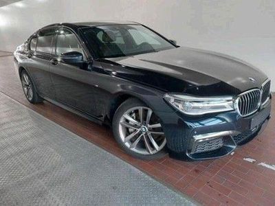 Second-hand BMW 730 Shadowline 265 CP (194 kW) 2018 Negru Berlinǎ