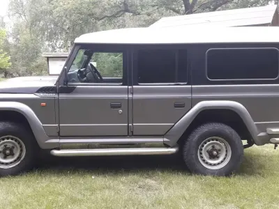 Second-hand Iveco Massif 177 CP (130 kW) 2009 Gri SUV