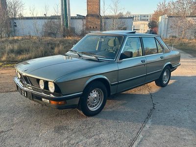 Gebraucht BMW 525 122 PS (89 kW) 1985 Grün Limousine