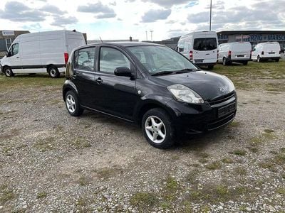 Gebraucht Daihatsu Sirion 91 PS (66 kW) 2009 Schwarz Kleinwagen