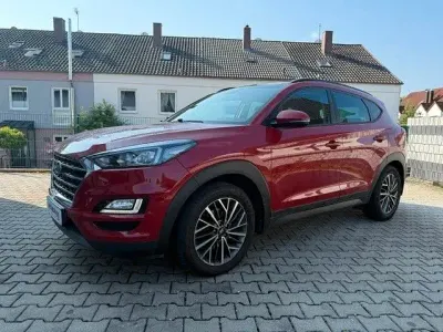 Gebraucht Hyundai Tucson Trend 177 PS (130 kW) 2020 Rot SUV
