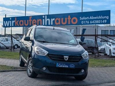 Gebraucht Dacia Lodgy Ambiance 102 PS (75 kW) 2017 Blau Van / Kleinbus