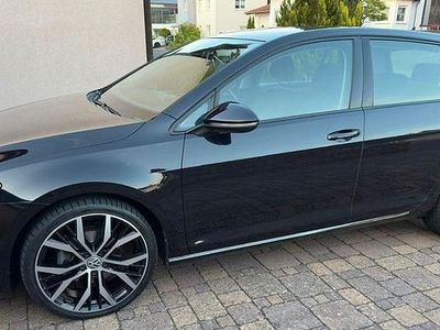 Schwarz Gebraucht 2014 VW Golf Comfortline Limousine | 10.500 € (Fairer Preis)