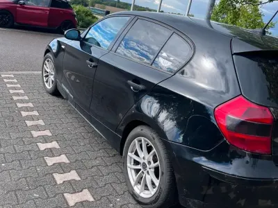 Gebraucht BMW 116 116 PS (85 kW) 2006 Schwarz Kleinwagen