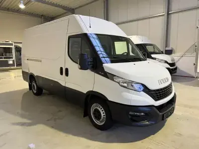 Gebraucht Iveco Daily 156 PS (114 kW) 2021 Weiss Van