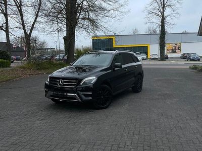 Gebraucht Mercedes ML350 265 PS (194 kW) 2013 Schwarz SUV